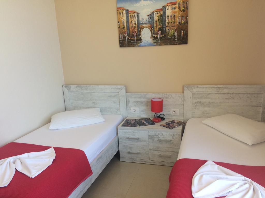 Berti Apartments Sarande Exterior photo